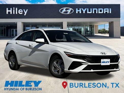 New 2026 Hyundai Elantra SE image 1