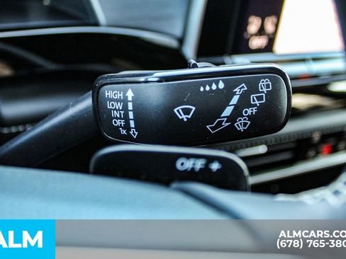 Used 2024 Volkswagen Atlas Cross Sport SE image 29