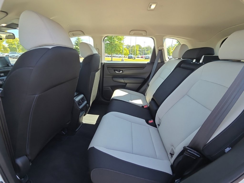 Used 2023 Honda CR-V LX image 11