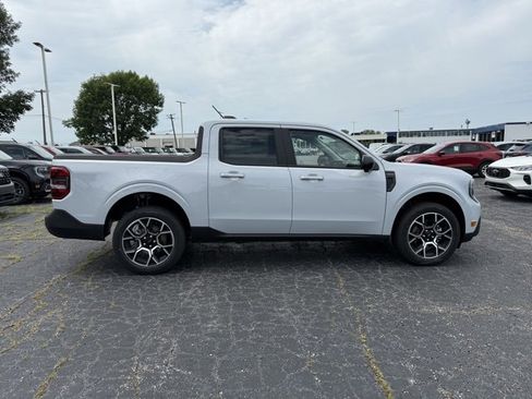 New 2025 Ford Maverick Lariat image 10