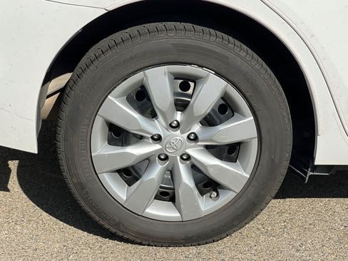 Used 2015 Toyota Corolla LE FWD image 20