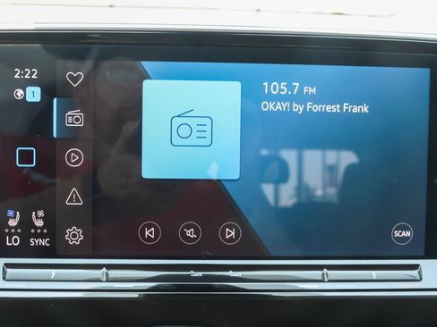 Used 2025 Volkswagen Atlas SE FWD image 23