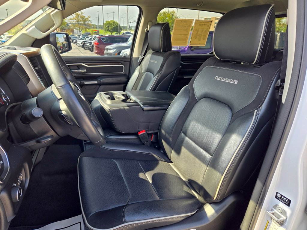 Used 2022 RAM 1500 Laramie AWD/4WD image 16