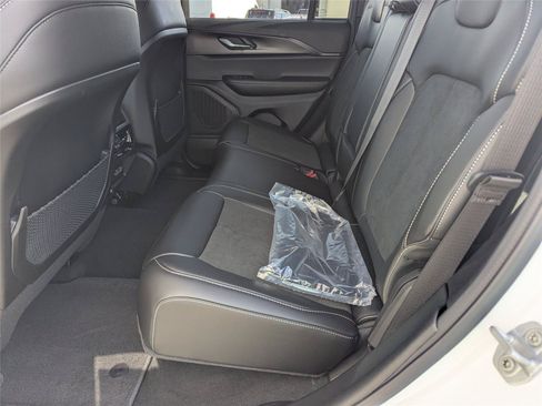 New 2025 Jeep Grand Cherokee Altitude RWD image 12