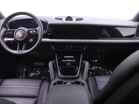 Used 2026 Porsche Cayenne Coupe AWD/4WD image 21