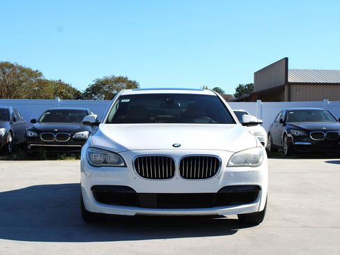 Used 2015 BMW 750Li image 2