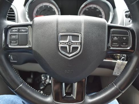 Used 2019 Dodge Grand Caravan SXT FWD image 21