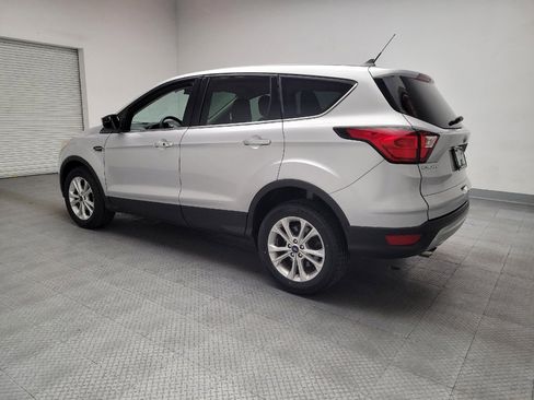 Used 2019 Ford Escape SE image 3