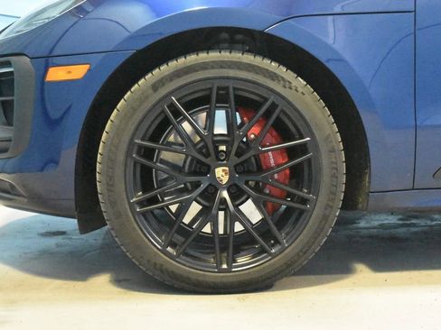 Used 2022 Porsche Macan GTS AWD/4WD image 29