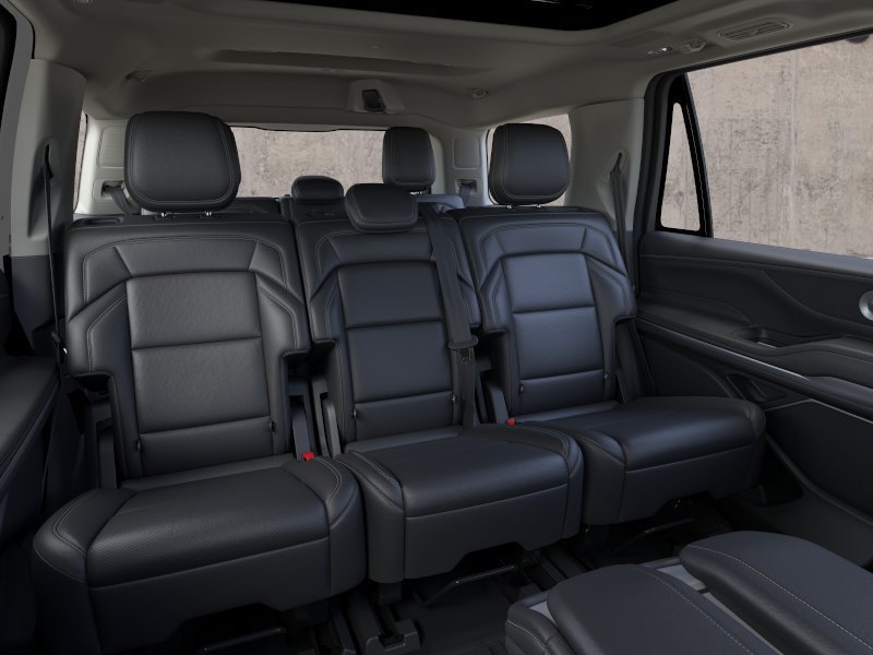 New 2025 Lincoln Navigator Reserve AWD/4WD image 11