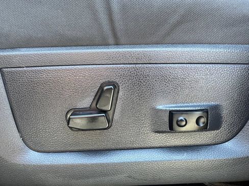 Used 2011 RAM 1500 Classic SLT w/ Protection Group AWD/4WD image 20