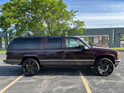 Used 1997 GMC Suburban 4WD w/ Marketing Opt Pkg 3 image 7
