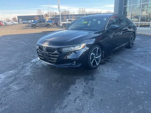 Used 2022 Honda Accord Sport image 2
