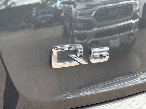 Used 2021 Audi Q5 2.0T Premium w/ Convenience Package image 10
