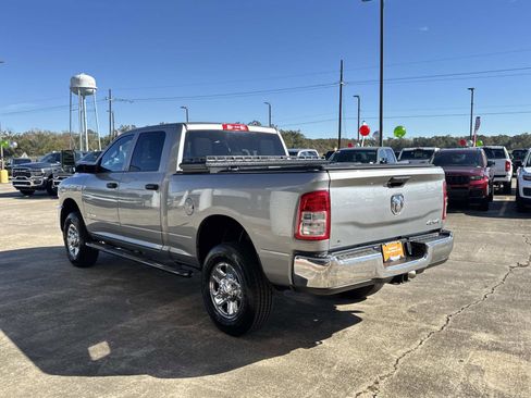 Used 2022 RAM 2500 Tradesman w/ Chrome Appearance Group image 5