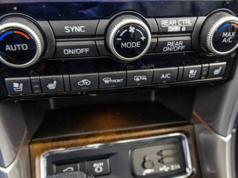 Used 2021 Subaru Ascent Touring w/ Popular Package #2A image 29