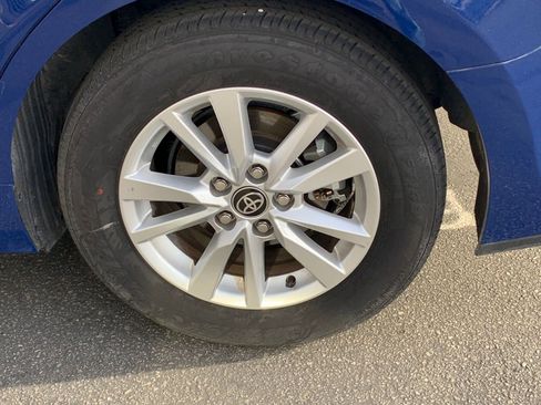 Used 2025 Toyota Camry LE image 29