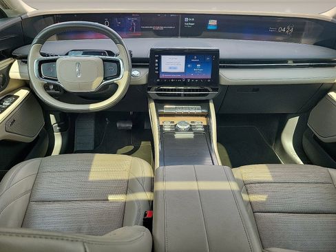 Certified 2024 Lincoln Nautilus Reserve w/ Equipment Group 202A AWD/4WD image 8