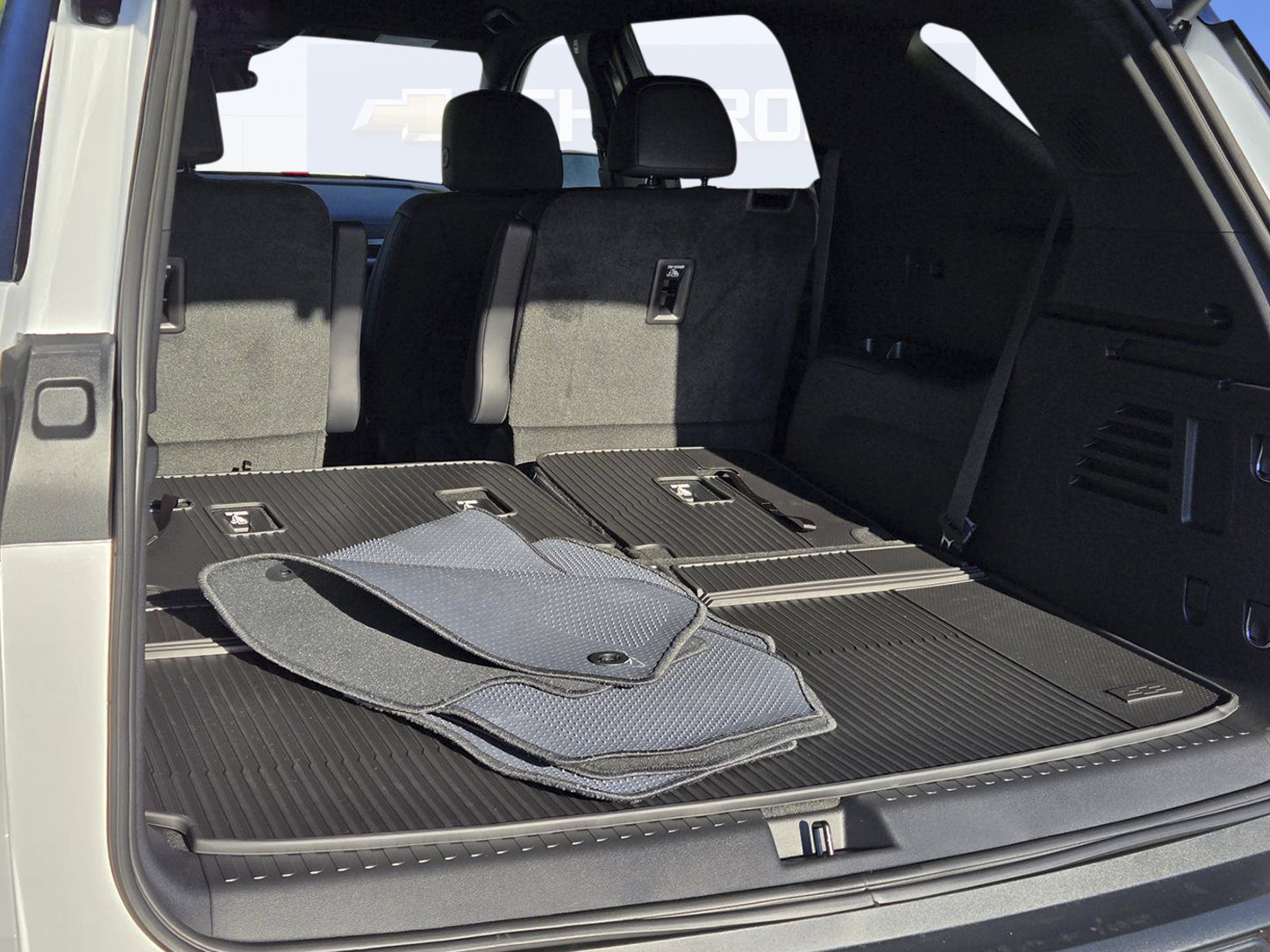 New 2027 Chevrolet Traverse LT w/ Driver Confidence Package FWD image 9
