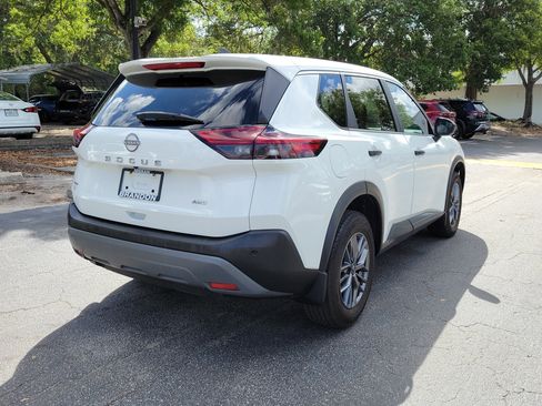 Used 2023 Nissan Rogue S AWD/4WD image 10