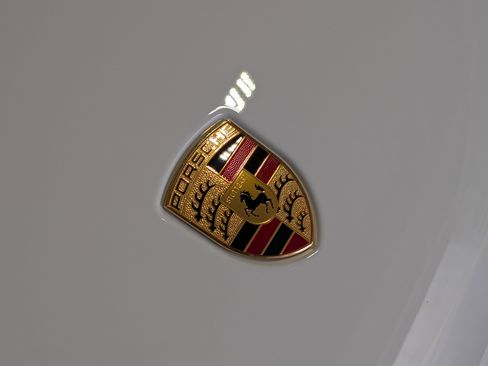 Used 2025 Porsche Macan image 13