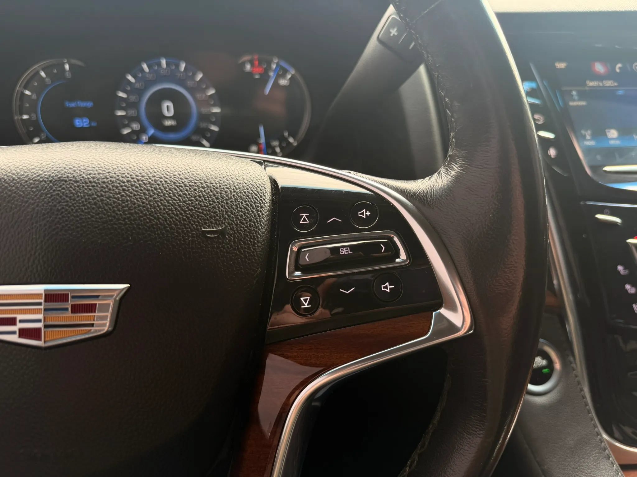 Used 2016 Cadillac Escalade Luxury AWD/4WD image 20
