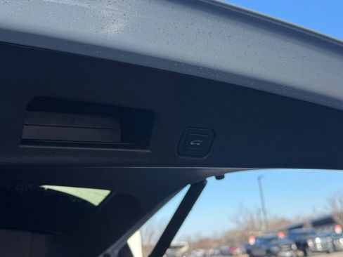 Used 2025 GMC Acadia Denali w/ Super Cruise Package image 7