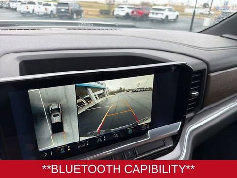 Used 2024 Chevrolet Silverado 2500 High Country w/ Technology Package image 17