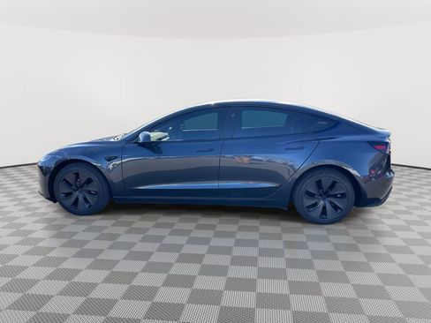 Used 2024 Tesla Model 3 Standard Range image 4