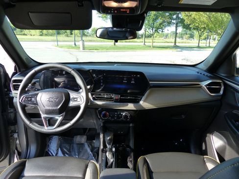 Used 2025 Chevrolet TrailBlazer ACTIV FWD image 38