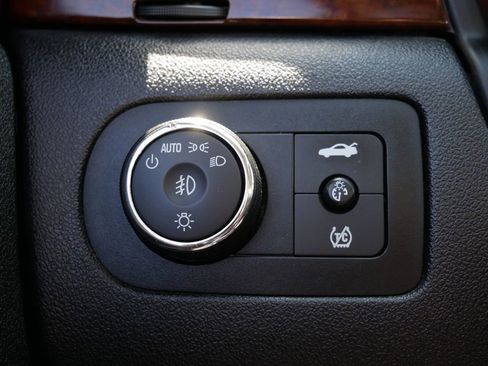 Used 2010 Chevrolet Impala LT w/ Luxury Edition Package FWD image 30