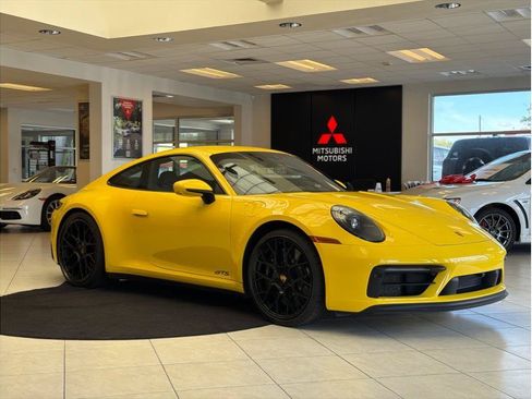 Used 2023 Porsche 911 Carrera GTS RWD image 4