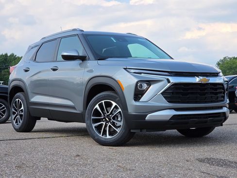 New 2026 Chevrolet TrailBlazer LT AWD/4WD image 2