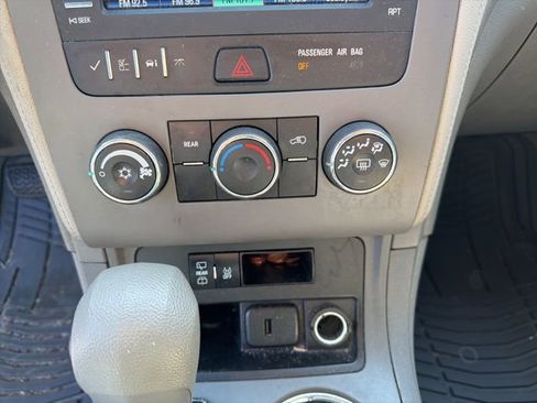 Used 2017 Chevrolet Traverse LS image 26