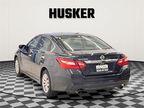 Used 2017 Nissan Altima 2.5 S w/ Power Driver Seat Package image 4