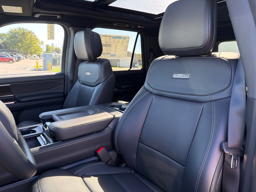 New 2027 Ford Expedition Platinum w/ Stealth Appearance Package AWD/4WD image 11
