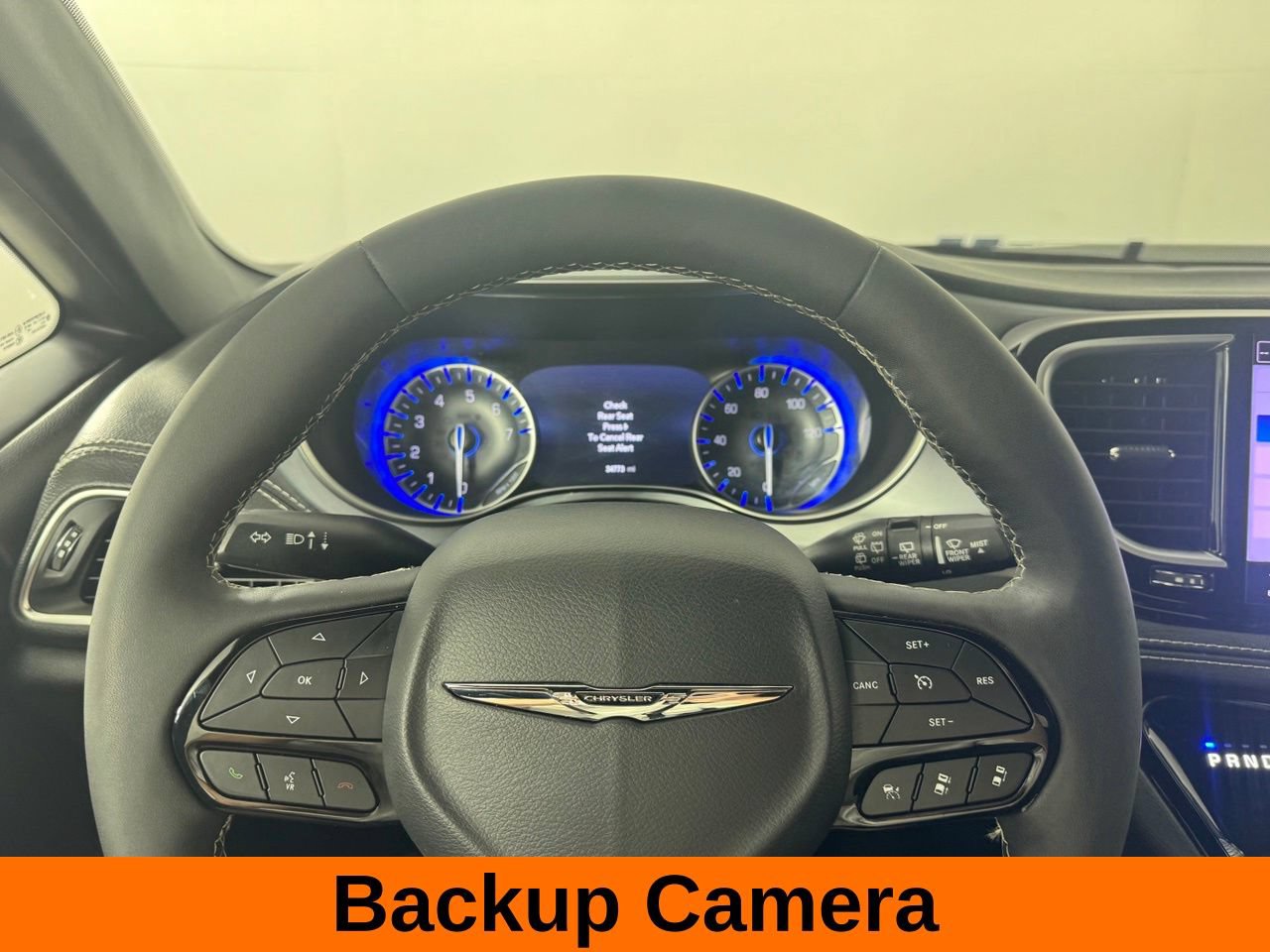 Used 2025 Chrysler Pacifica Limited FWD image 12