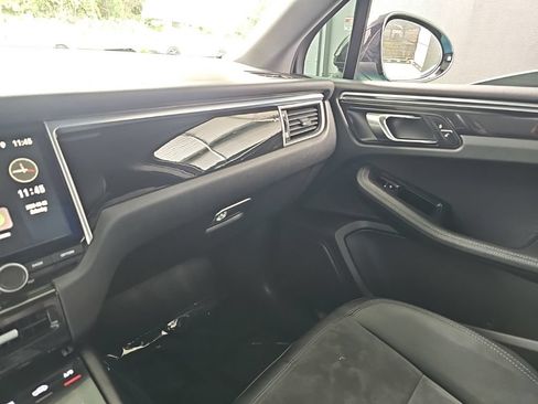Used 2015 Porsche Macan S AWD/4WD image 26