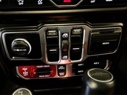 Used 2020 Jeep Gladiator Rubicon image 22
