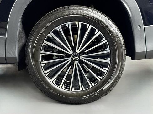 New 2025 Volkswagen Tiguan S image 31