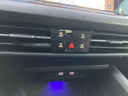 Used 2022 Volkswagen GTI SE image 22