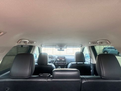 Certified 2023 Nissan Pathfinder SL w/ Black Appearance Package FWD image 35