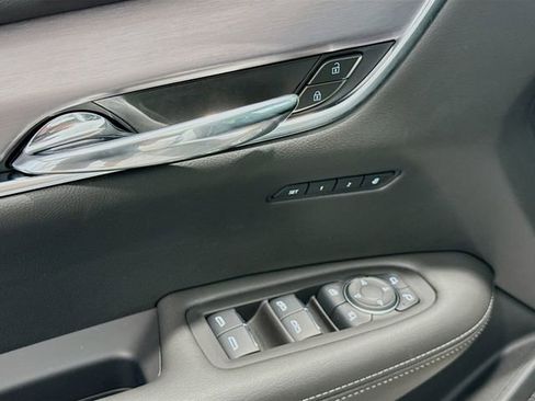 New 2025 Cadillac XT6 Luxury AWD/4WD image 15