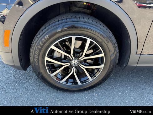 Used 2021 Volkswagen Tiguan SE AWD/4WD image 12