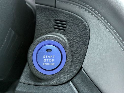 Used 2025 Subaru Outback Premium image 30