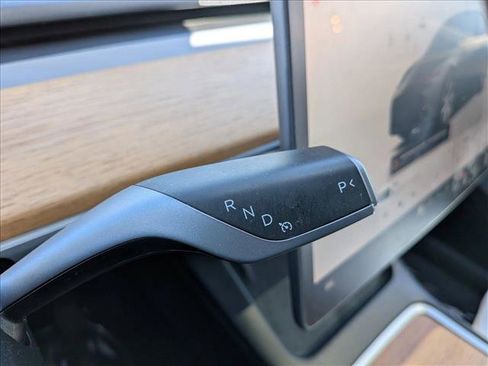 Used 2023 Tesla Model Y Long Range AWD/4WD image 15