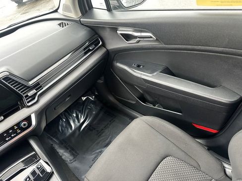 Used 2025 Kia Sportage LX AWD/4WD image 20