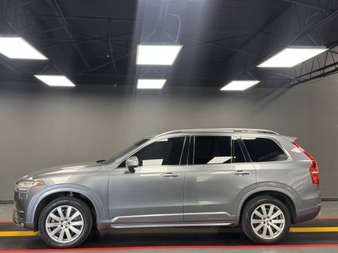 Used 2017 Volvo XC90 T6 Momentum w/ Vision Package AWD/4WD image 3
