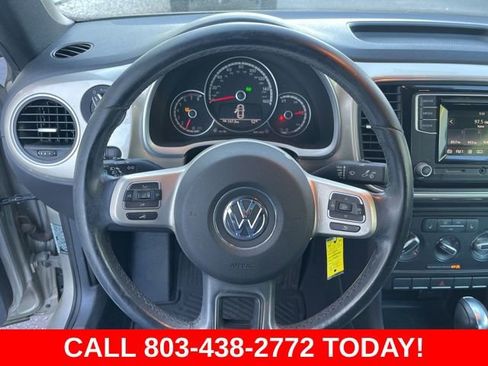 Used 2016 Volkswagen Beetle 1.8T S FWD image 12