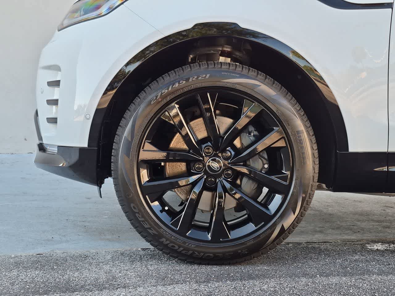 New 2026 Land Rover Discovery Limited Edition AWD/4WD image 14